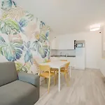 Palm Beach T